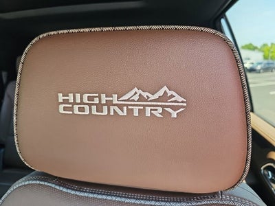 2022 Chevrolet Suburban High Country