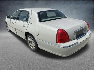 2006 Lincoln Town Car Signature Limited