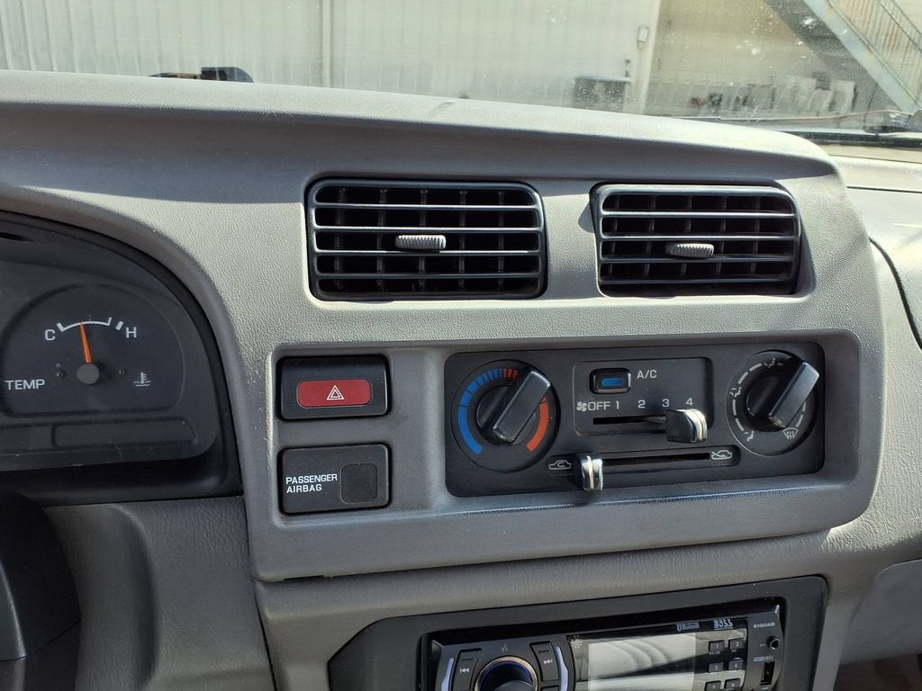 1998 Nissan Frontier 2WD XE