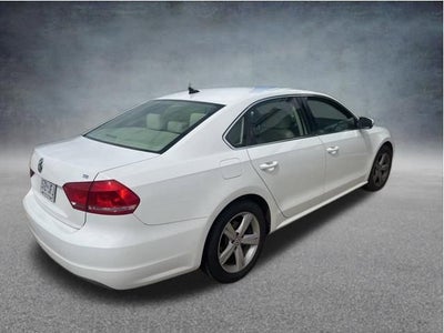 2013 Volkswagen Passat SE
