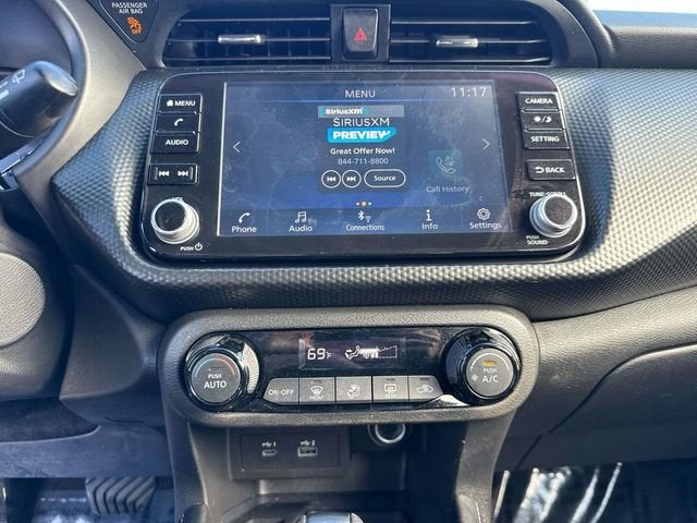 2022 Nissan Kicks SV