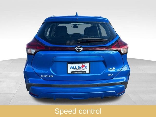 2022 Nissan Kicks SV