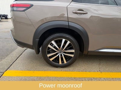 2025 Nissan Pathfinder Platinum