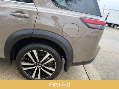 2025 Nissan Pathfinder Platinum