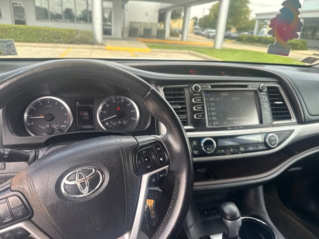 2017 Toyota Highlander LE