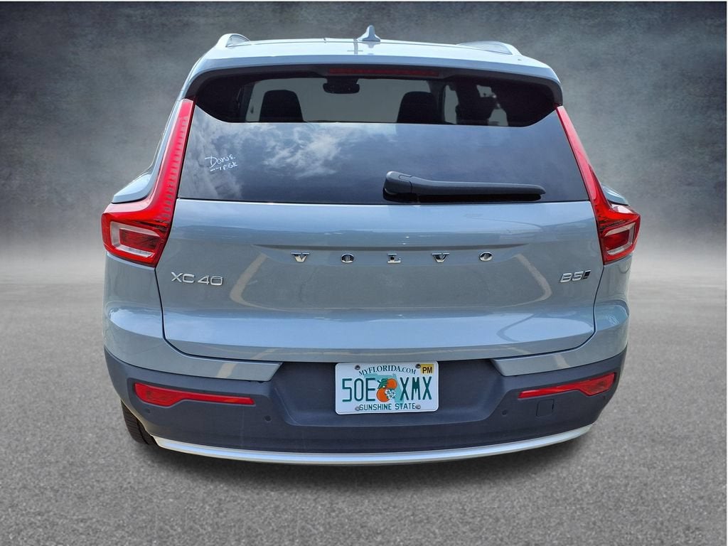 2025 Volvo XC40 Plus Bright Theme