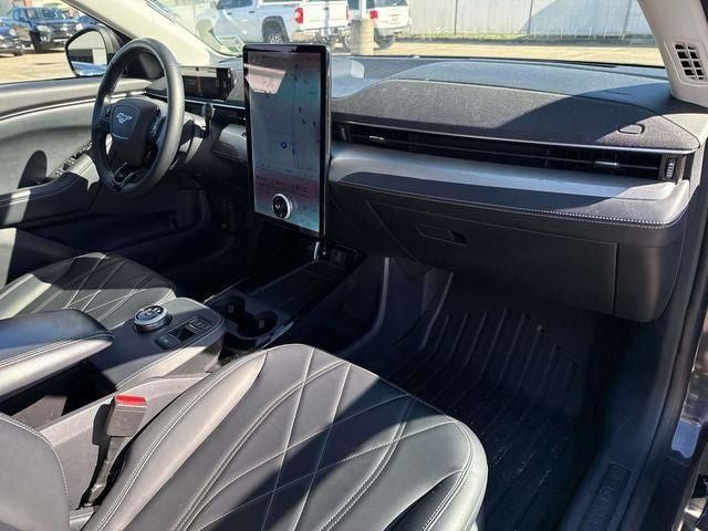 2022 Ford Mustang Mach-E Select