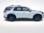 2023 Nissan Pathfinder SV