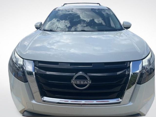 2023 Nissan Pathfinder SV