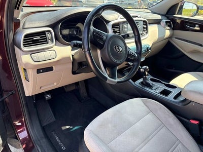 2016 Kia Sorento LX