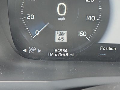 2020 Volvo XC90 T6 Momentum