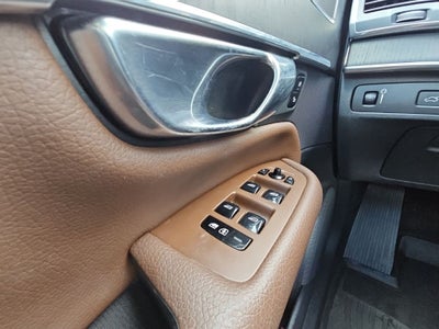 2020 Volvo XC90 T6 Momentum
