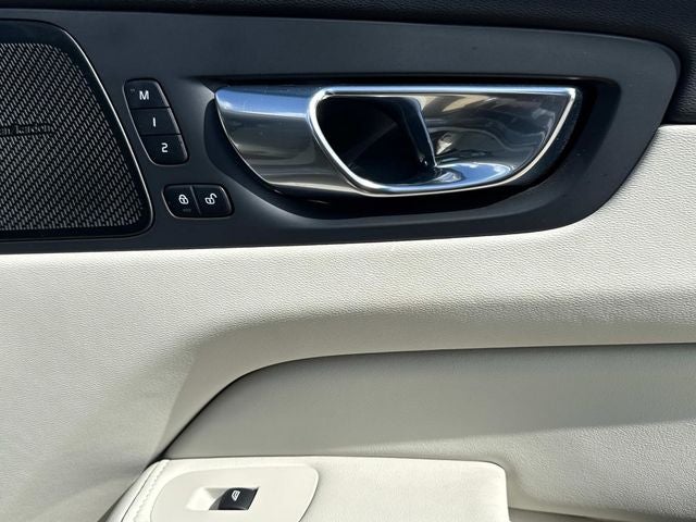 2021 Volvo XC60 T6 Inscription