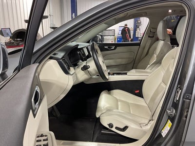 2021 Volvo XC60 T6 Inscription