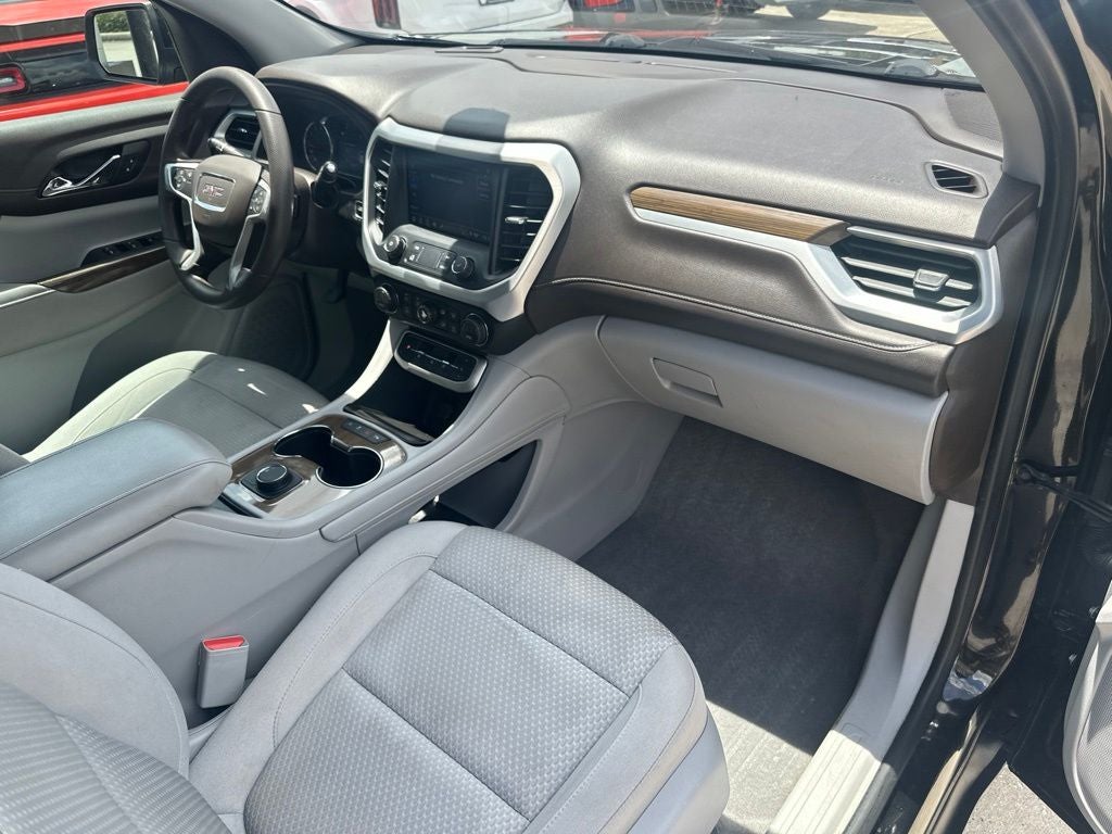 2022 GMC Acadia SLE