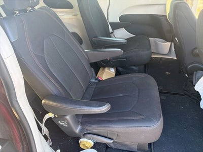 2017 Chrysler Pacifica LX