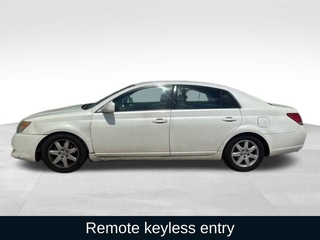 2010 Toyota Avalon XLS