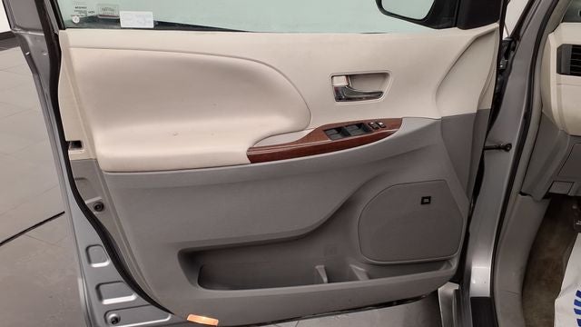 2011 Toyota Sienna Base