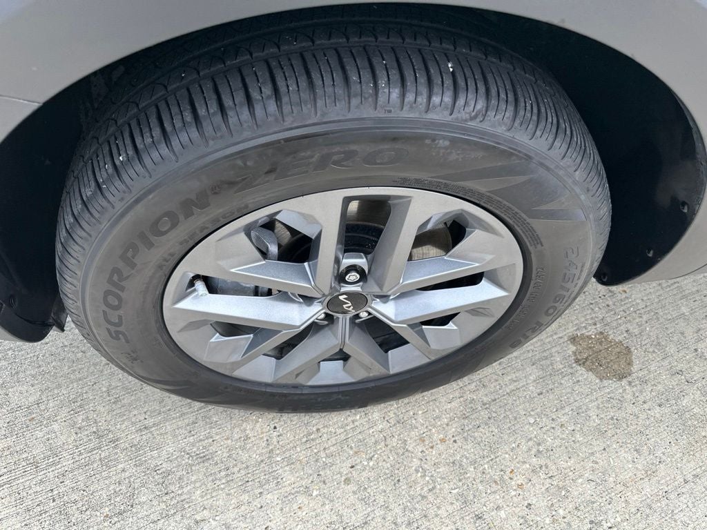 2023 Kia Telluride LX