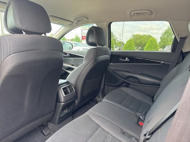 2016 Kia Sorento L