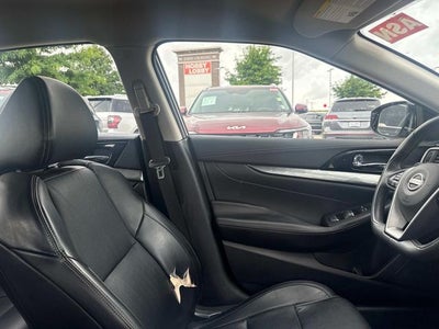 2023 Nissan Maxima SV