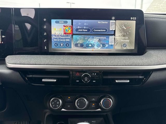 2025 Nissan Kicks SV