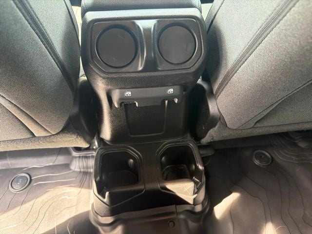 2025 Jeep Wrangler 4-Door Summit 4x4