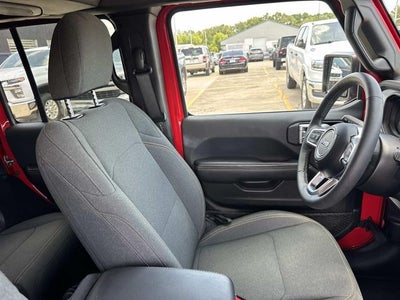2025 Jeep Wrangler 4-Door Sahara 4x4