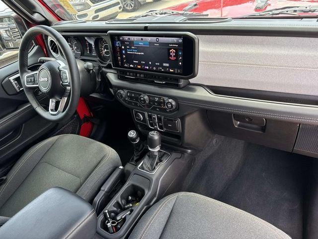 2025 Jeep Wrangler 4-Door Sahara 4x4