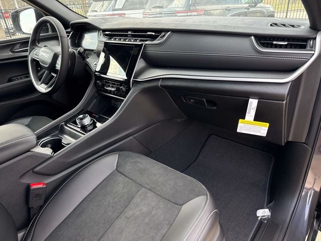 2025 Jeep Grand Cherokee L Altitude X 4x2