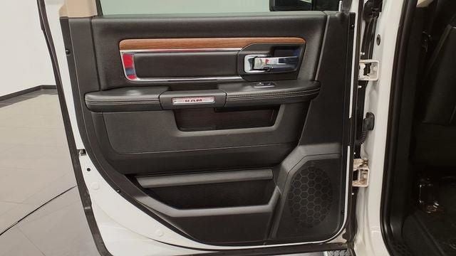 2018 RAM 1500 Laramie Crew Cab 4x4 5'7' Box