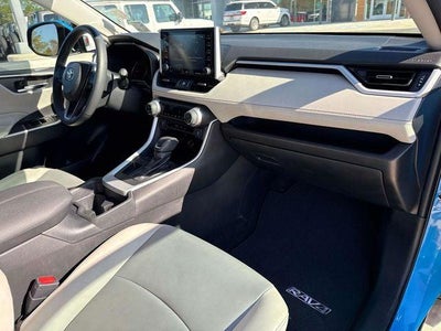 2020 Toyota RAV4 XLE Premium