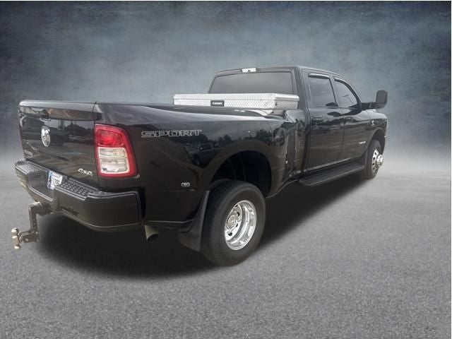 2020 RAM 3500 Big Horn Crew Cab 4x4 8' Box