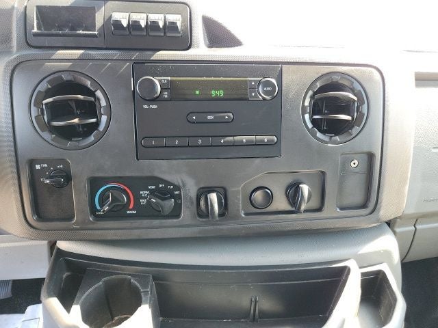 2017 Ford E-350SD Base Cutaway