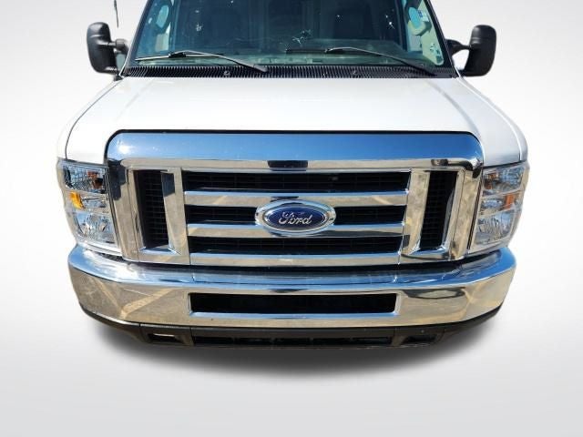 2017 Ford E-350SD Base Cutaway