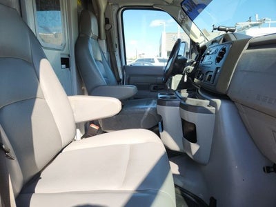 2017 Ford E-350SD Base Cutaway