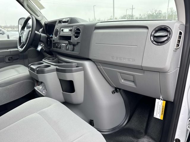 2025 Ford E-350SD Base Cutaway