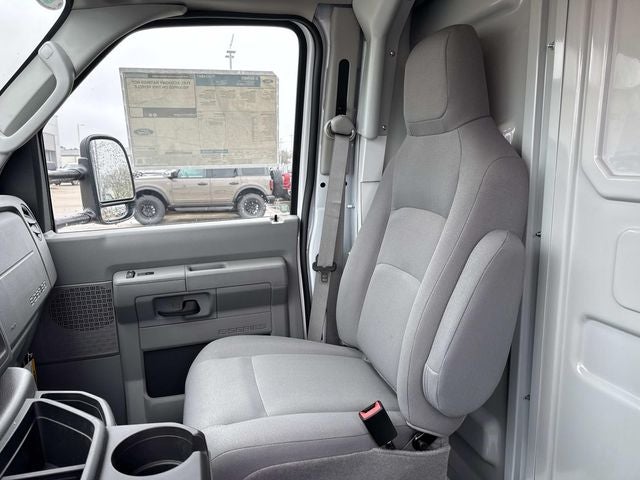 2025 Ford E-350SD Base Cutaway