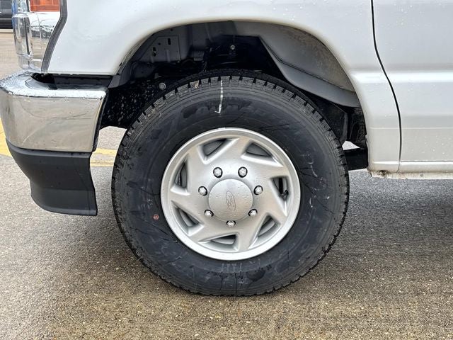 2025 Ford E-350SD Base Cutaway