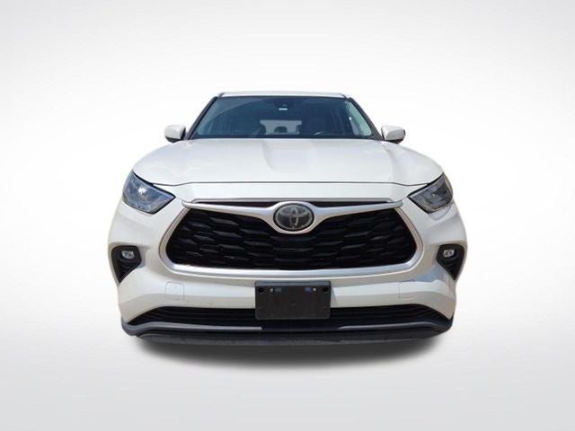 2020 Toyota Highlander LE