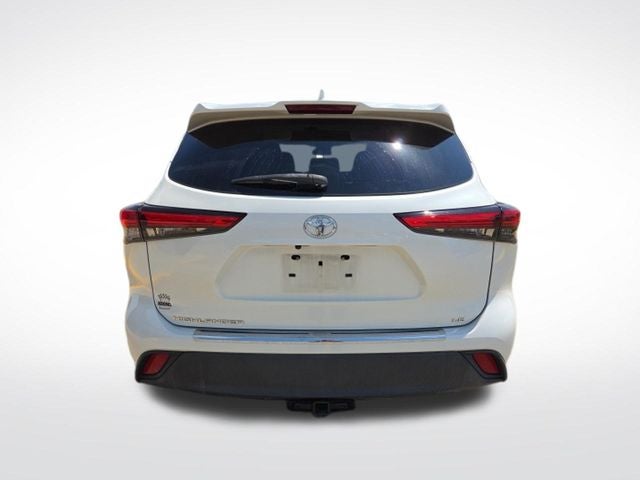 2020 Toyota Highlander LE