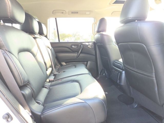 2023 INFINITI QX80 LUXE