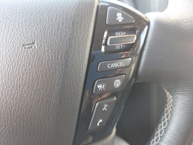 2023 INFINITI QX80 LUXE