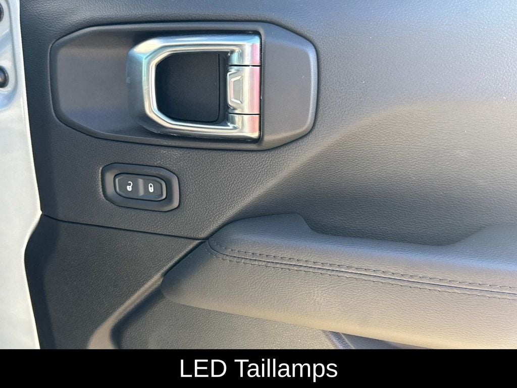 2023 Jeep Wrangler Altitude