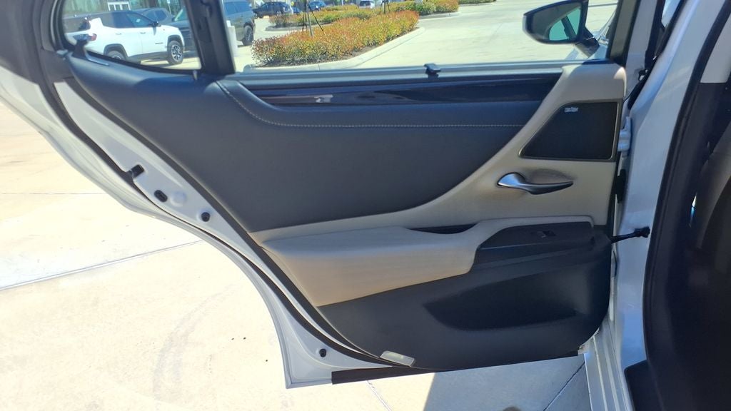 2021 Lexus ES 350 Ultra Luxury