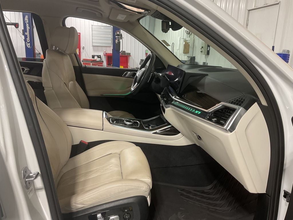 2024 BMW X7 xDrive40i