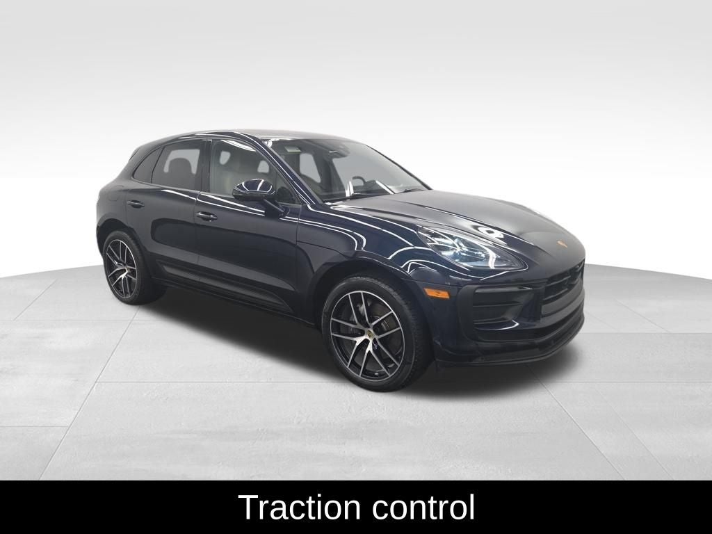 2023 Porsche Macan Base