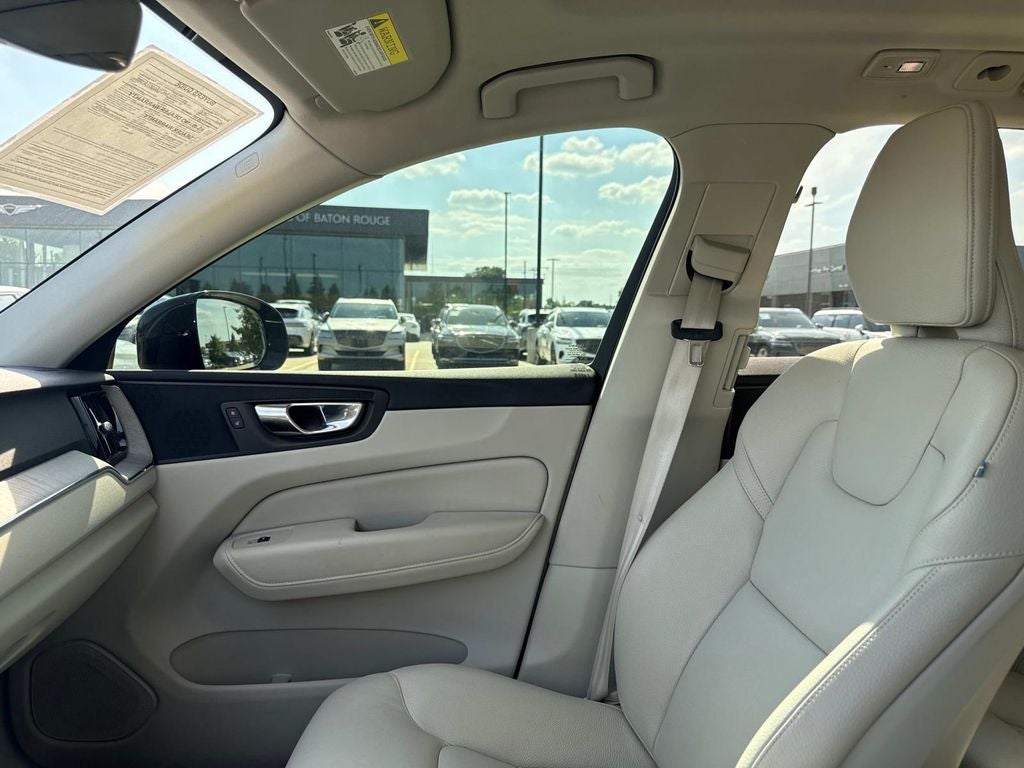 2023 Volvo XC60 B5 Plus Bright Theme