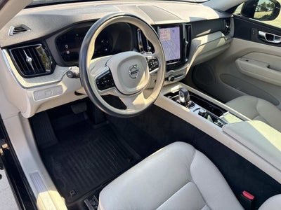 2023 Volvo XC60 B5 Plus Bright Theme
