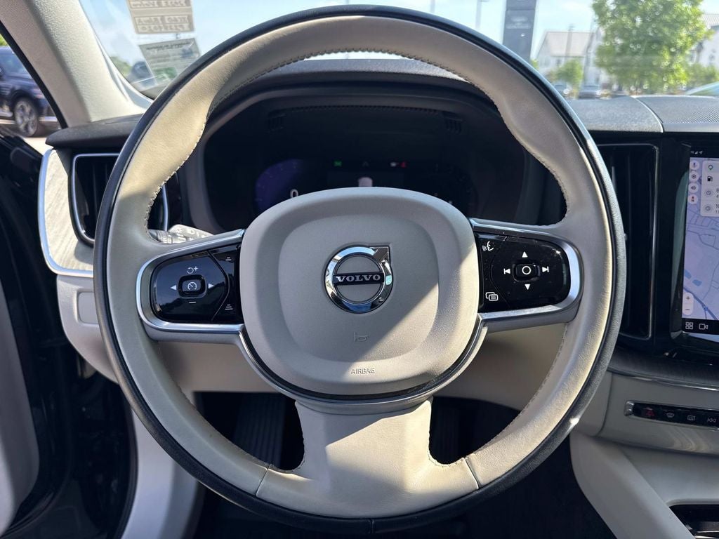 2023 Volvo XC60 B5 Plus Bright Theme